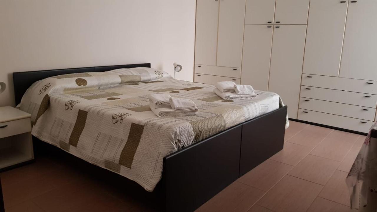 Ferienwohnung A Casa Tua Palermo Exterior foto